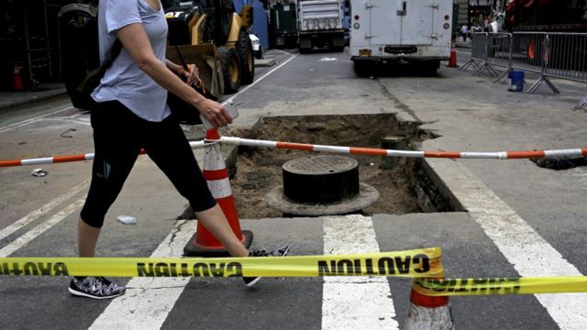 Still-Displaced Residents Seek Aid and Answers After Pipe Blast