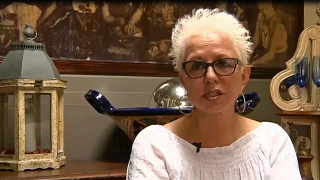 Woman returns stolen money nearly 30 years later