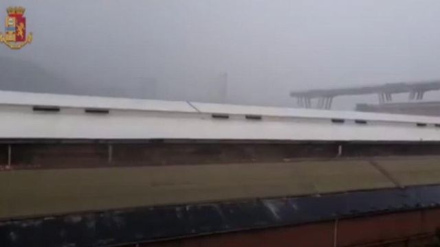 Raw: Lightning struck bridge before collapse