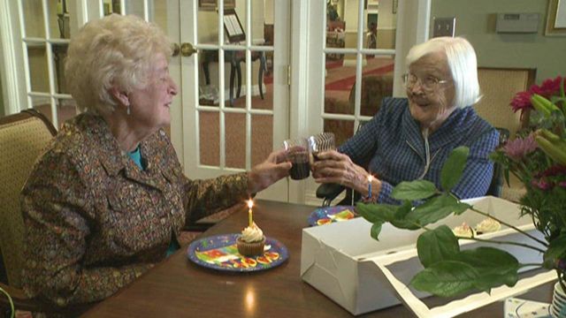 Best friends celebrate 95th birthday together