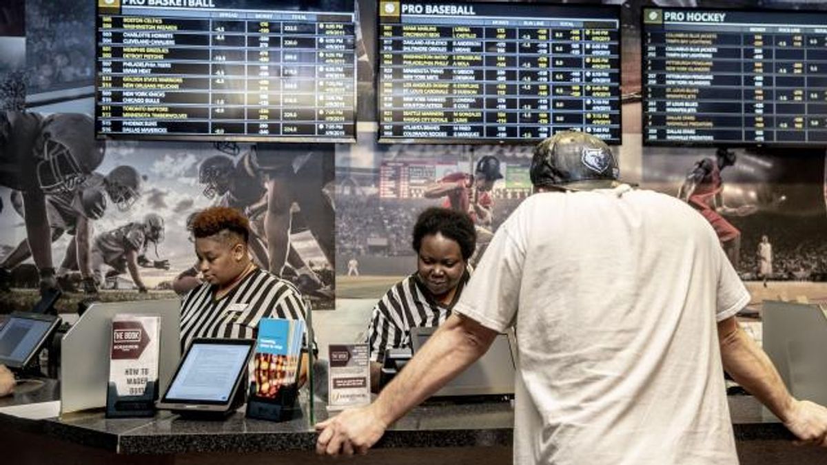 A Small Town Bet on Sports Gambling. It’s Still Waiting.