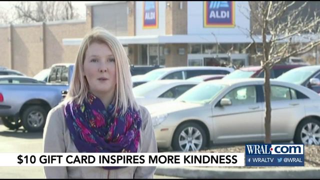 Woman's good deed at Christmas carried over by many others