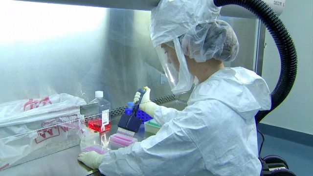US coronavirus cases prompt lawmakers to pass emergency funding