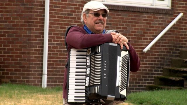 Ohio man lifts spirits through music during coronavirus outbreak