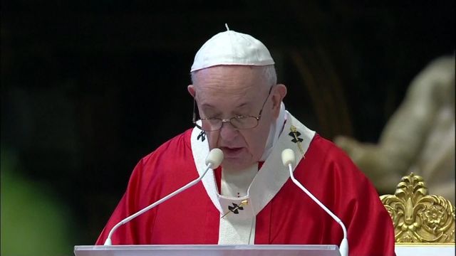 Pope begins Holy Week series of services without a crowd