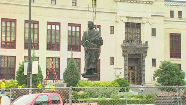 Christopher Columbus statue removed in Ohio