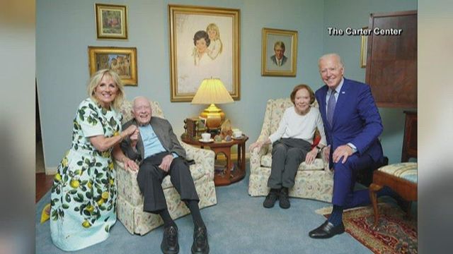 Joe, Jill Biden tower over Jimmy, Rosalynn Carter in viral photo
