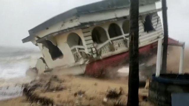 At least 4 people killed from cyclone in India 