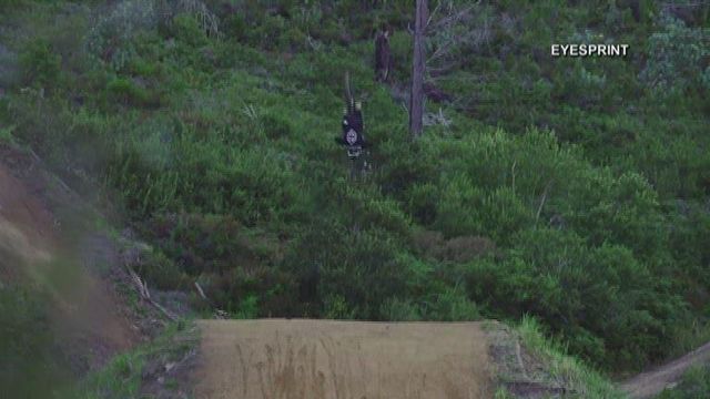Spanish biker lands 98-foot frontflip at mountain biking event