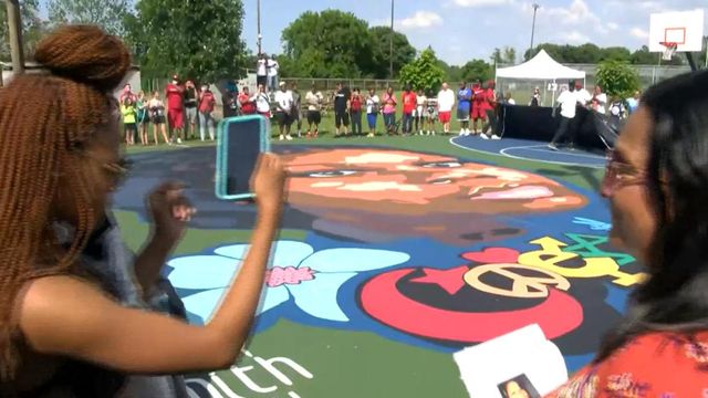 New mural of Breonna Taylor unveiled in Louisville 