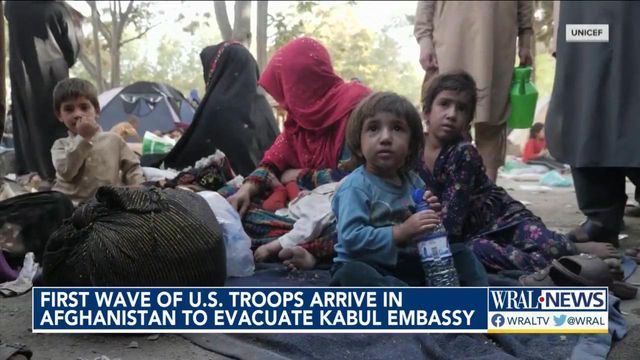 First waves of U.S. troops arrive in Kabul