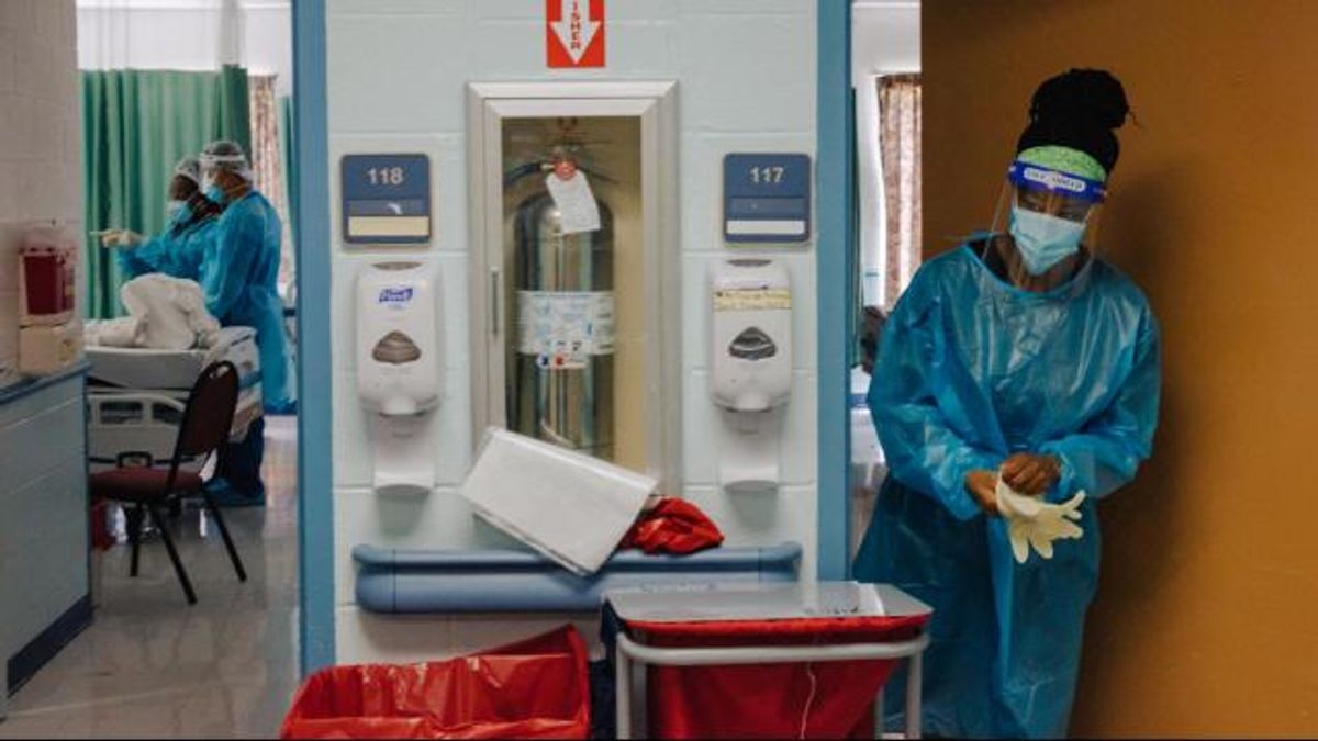 Democrats’ Bill Would Cover Poor Uninsured Adults, Up to a Point