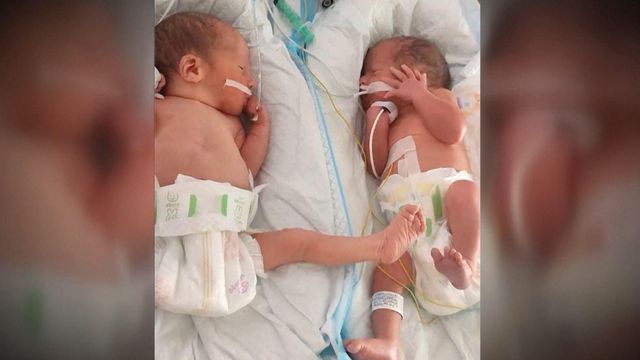 US couple trying to get preemie twins home from Ukraine