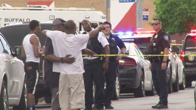 Witnesses react to Buffalo mass shooting