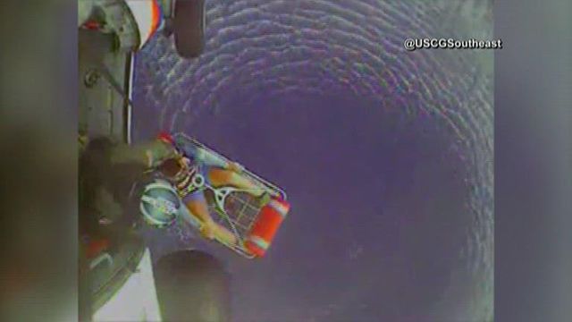 Coast Guard rescues 7 off Florida coast