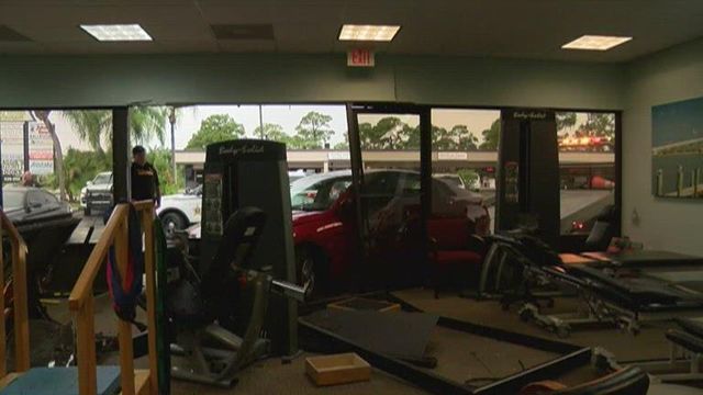 Driver crashes into physical therapy center, injuring deputy recovering from leg injury