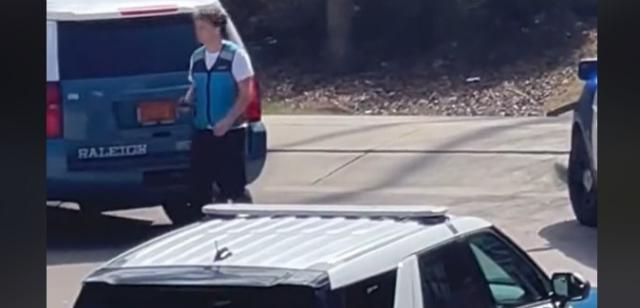 'Amazon don't play!' Driver delivers package amid Raleigh police standoff, goes viral