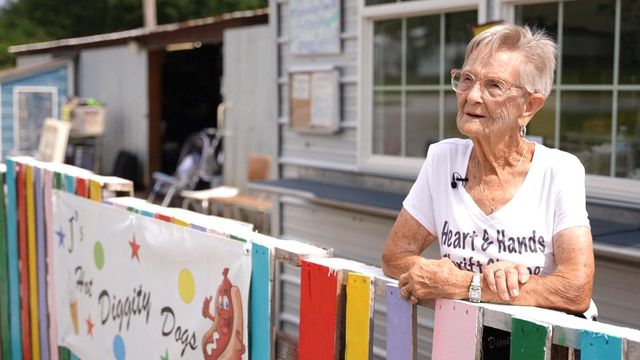 85-year-old woman opens hot dog stand
