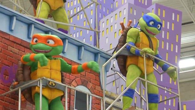 Organizers prepare new floats for Macy's Thanksgiving Day Parade