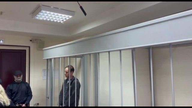 Russian court extends detention of Wall Street Journal reporter 