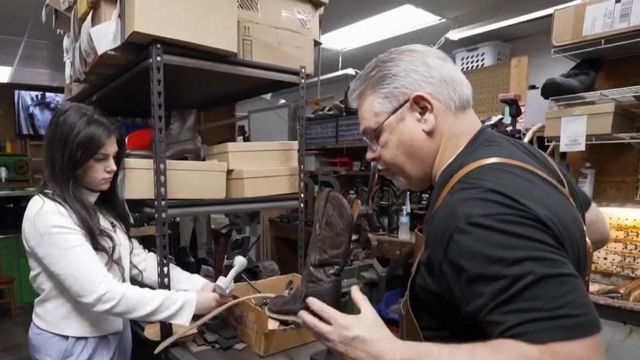 "America's Cobbler" is giving his followers an inside look at one of the world's oldest professions.