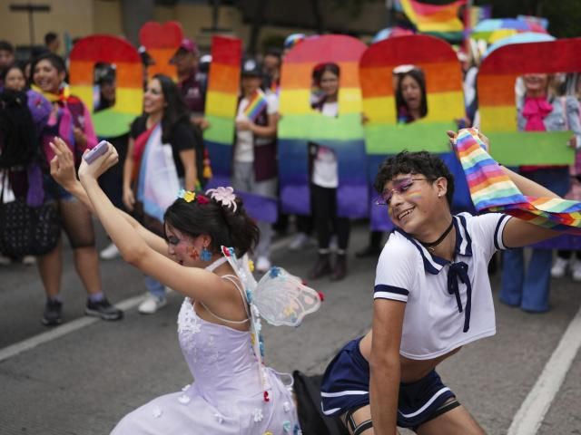 Top photos from Latin America and - 68674ea90818a Media 5720ef07366948bbb65f2417bfa3f816 DMID1 67iqqvdme 640x480