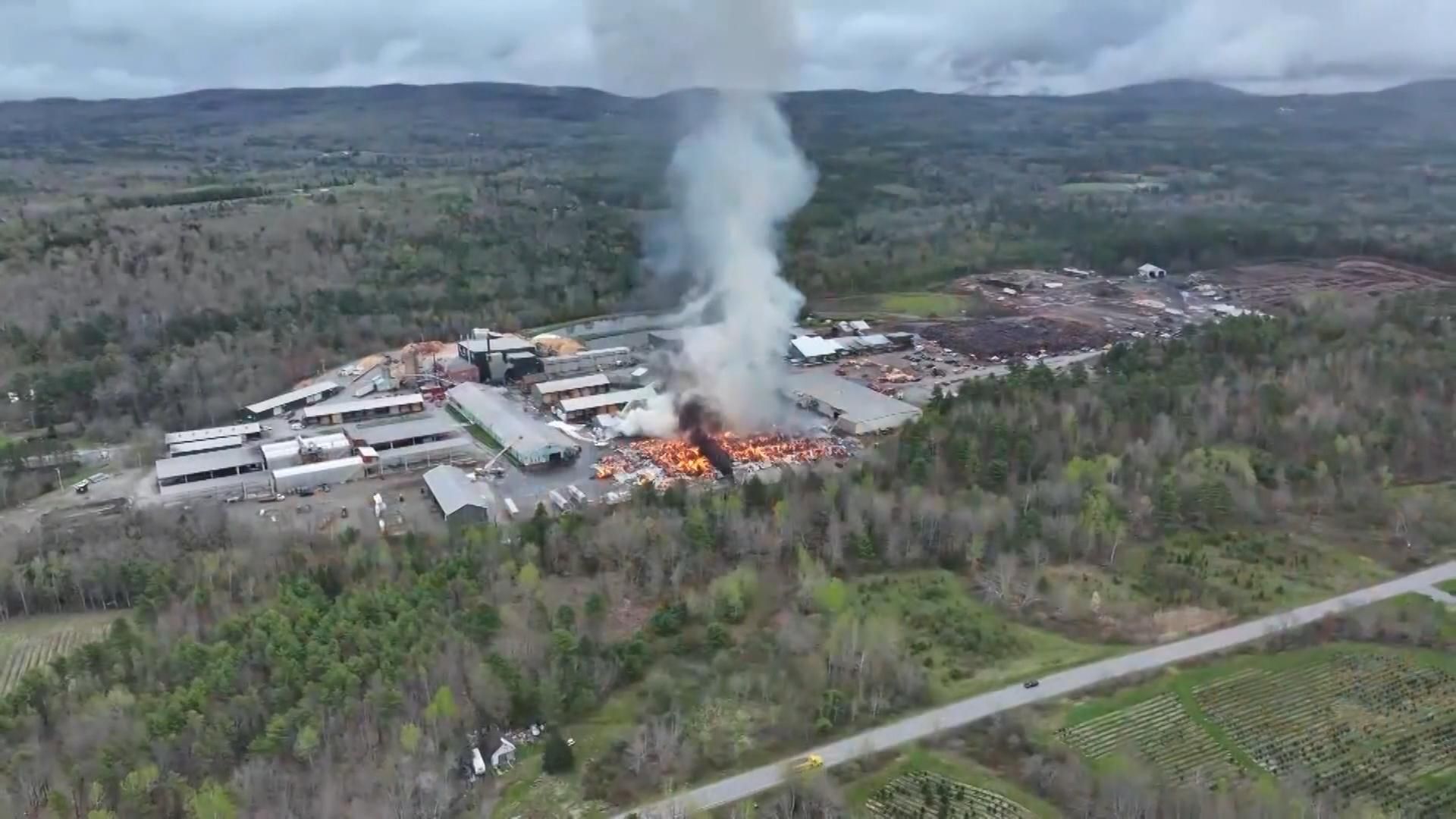 Firefighter killed, several people injured in fire at Maine lumber plant