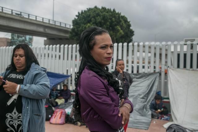 U.S. Allows Some Members of Migrant Caravan to Apply for Asylum