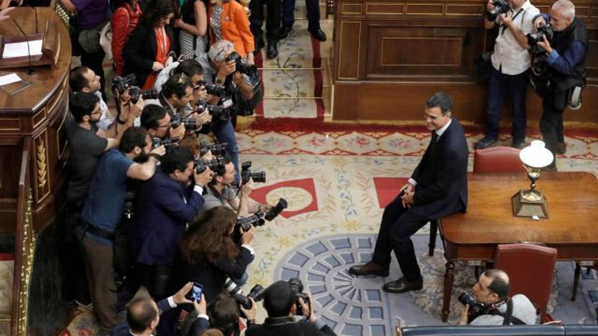 Socialist Takes Helm in Spain