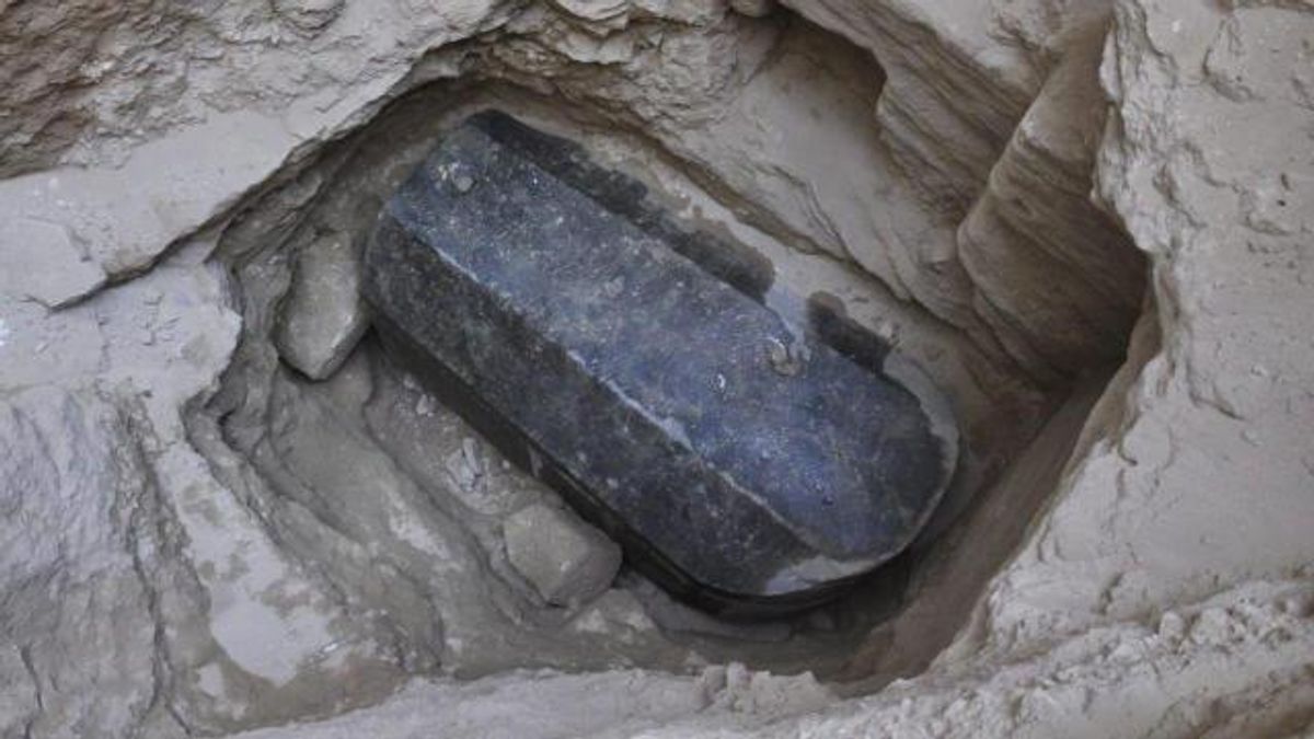 Sarcophagus Found. Contents Unknown. (‘No Guessing, Please.’)