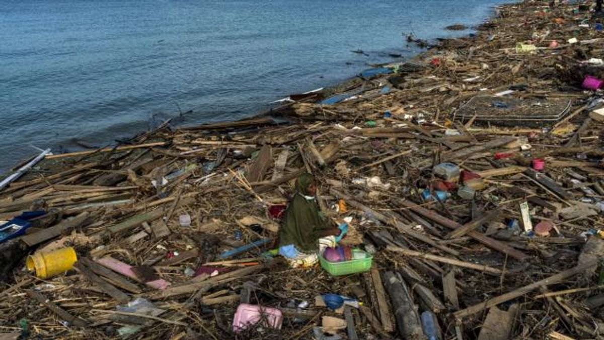 In Disaster’s Grip, Again and Again