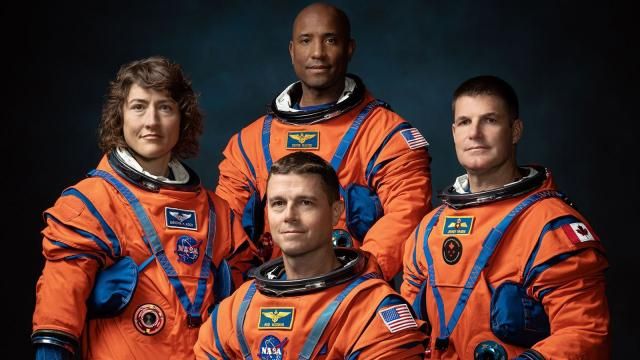 A portrait of the Artemis II crew consisting of Christina Koch, Victor Glover, Reid Wiseman, and Canadian Space Agency Astronaut Jeremy Hansen. (Josh Valcarcel/NASA)