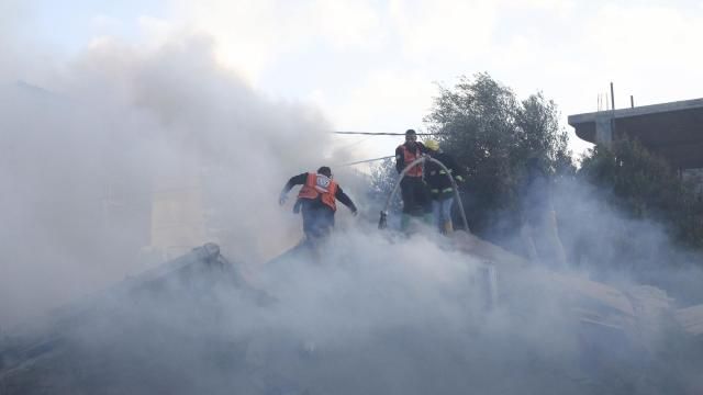 Palestinian emergency services look for survivors after an Israeli strike on a residential building in Rafah, Monday, Feb. 19, 2024. (AP Photo/Hatem Ali) Palestinian emergency services look for survivors after an Israeli strike on a residential building in Rafah, Monday, Feb. 19, 2024. (AP Photo/Hatem Ali)