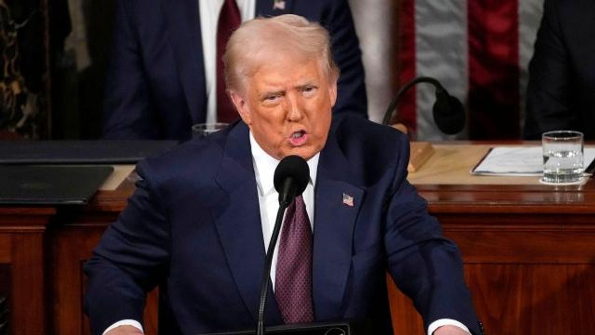cnn-L19jb21wb25lbnRzL2ltYWdlL2luc3RhbmNlcy9jbTgzZDQ5Nm8wMDFwM2I2bWY4a3Fmdm5k-L19jb21wb25lbnRzL2FydGljbGUvaW5zdGFuY2VzL2NtODNjdm12NzAwMHcyNnA5YW8wNDRhZXY=-300