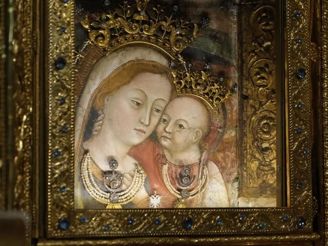 Pope Leo XIV's First Papal Blessing Highlights Global Marian Devotion