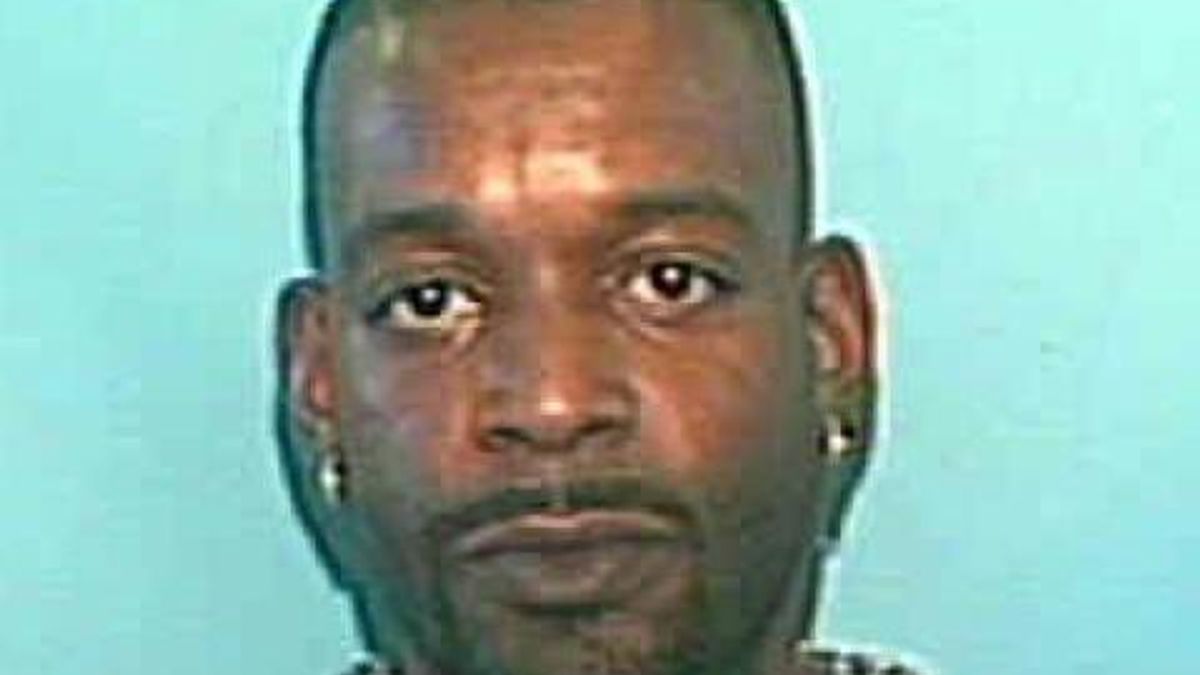 Fraud Detectives Need Help Identifying Man