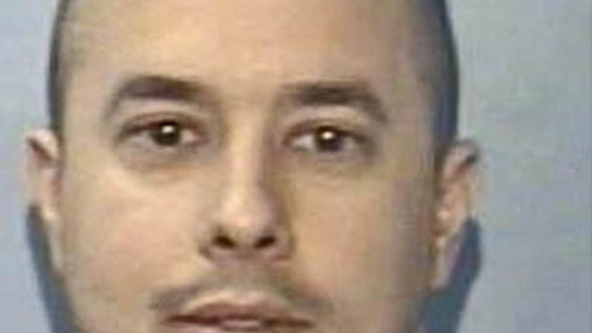 Darian Neal Smith, former trooper wanted for DWI