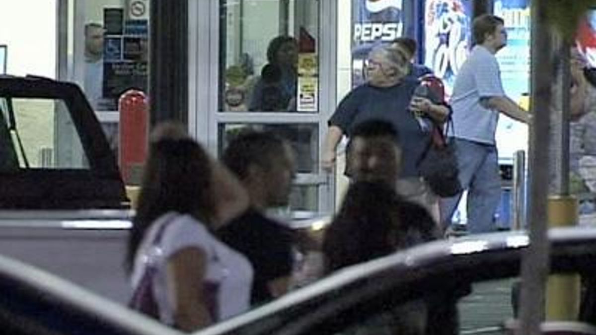 Wal-mart evacuated after shooting