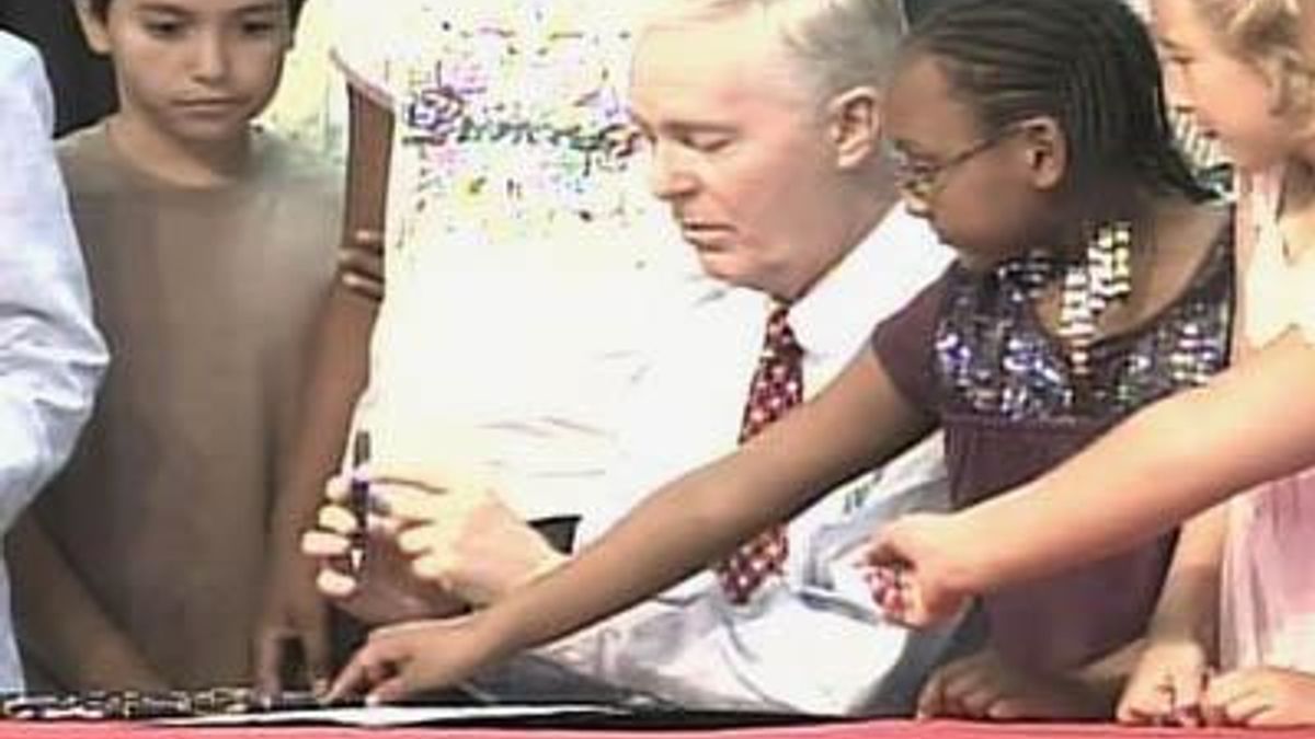 Easley signs military education bill