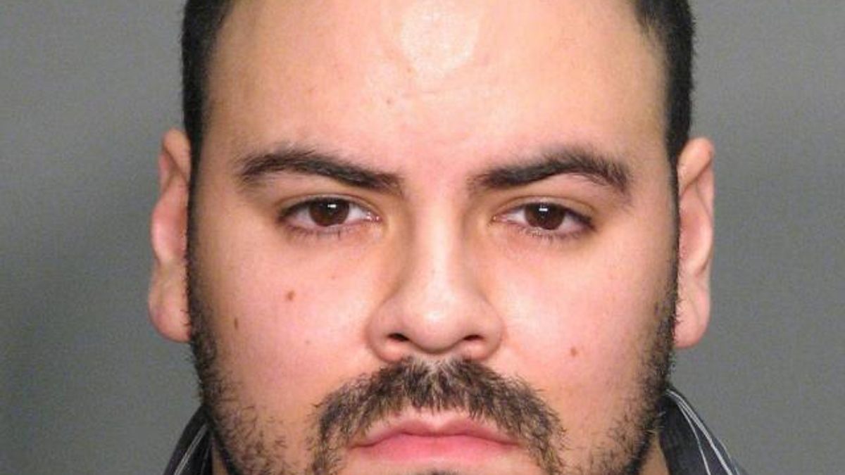 Elliot Zayas, accused peeper