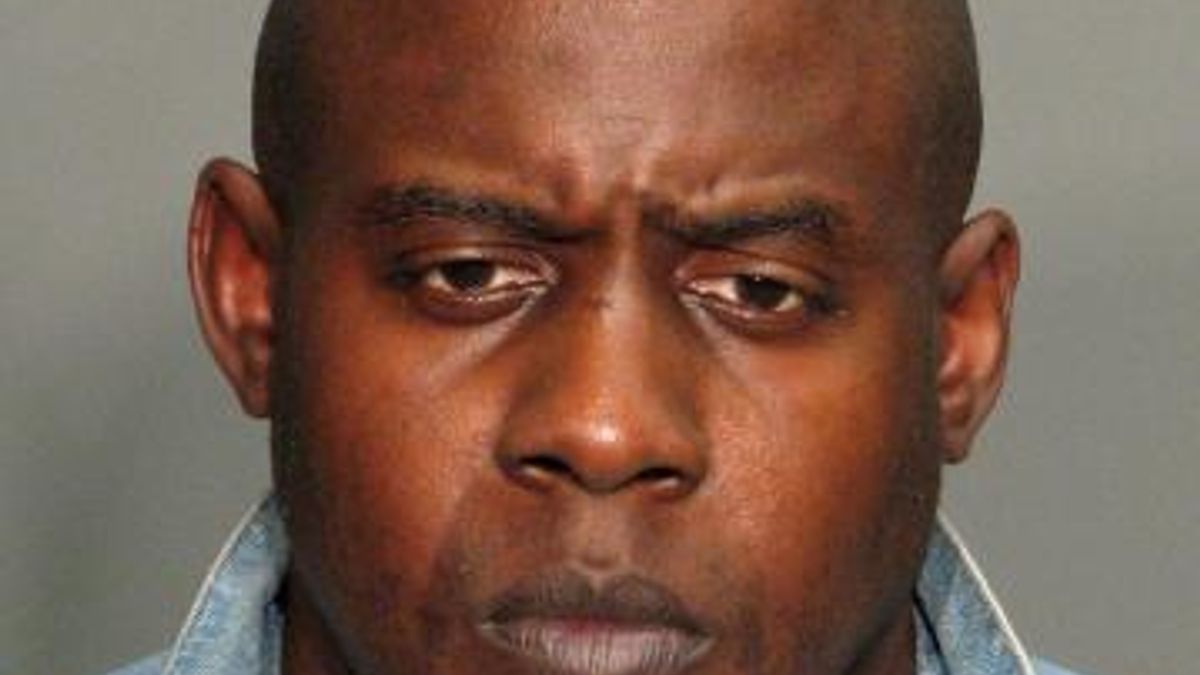 Dwayne Rae Foster - 12/4/09 - mug shot - Man charged in Raleigh armed robbery