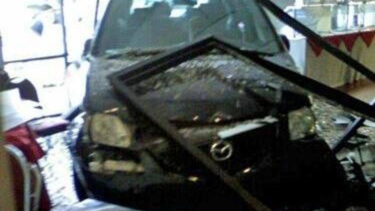 Cary car wreck_03