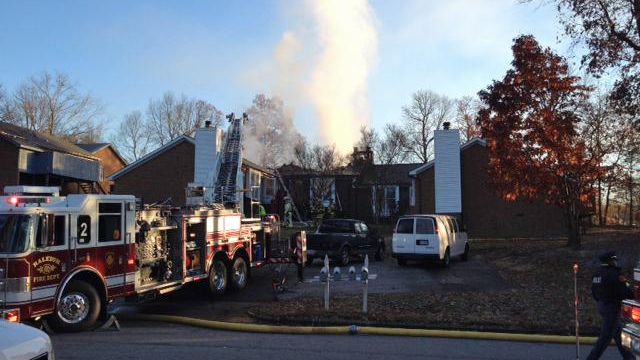 Crews battle apartment fire in Raleigh 