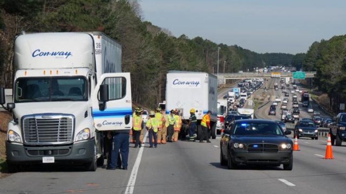 Tractor-trailer wreck on I-40 East