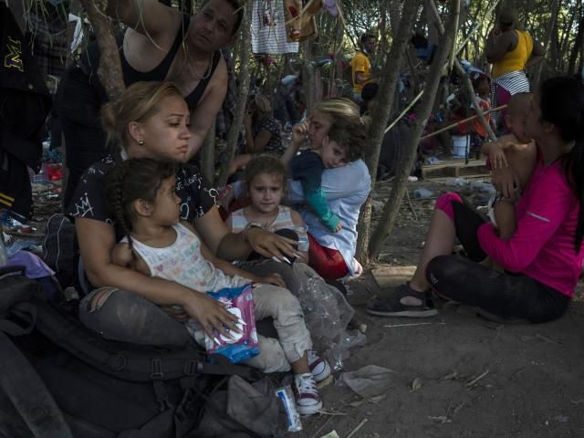 Fact Check: Are There Only '38,000' Border Beds For '200,000' Migrants ...