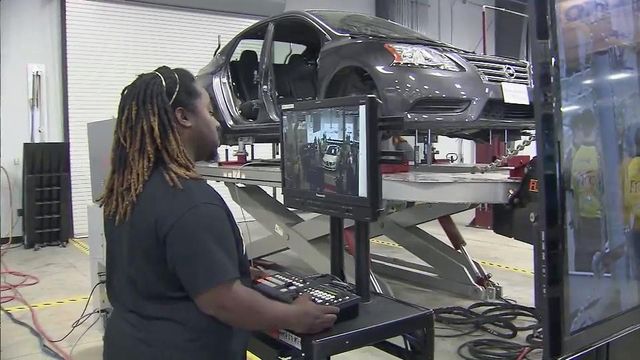 Fayetteville Tech center to fill need for auto body repair experts