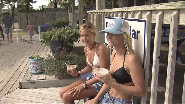 People struggle to stay cool during Ocracoke Island power outage