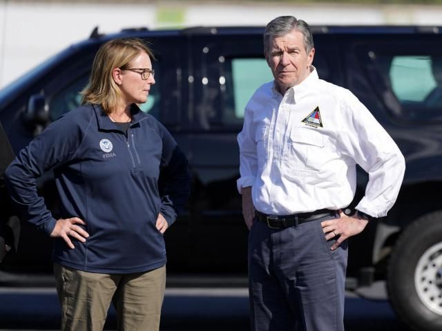 库珀签署了海伦恢复计划，其中包括2.73亿美元的救灾资金