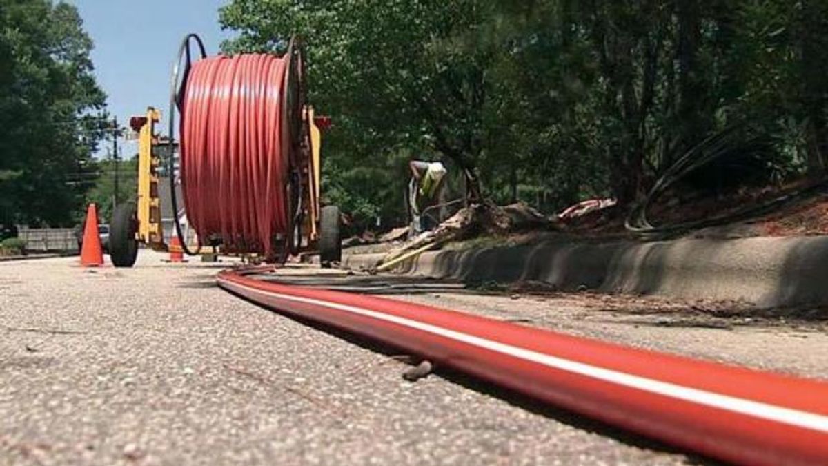 Broadband cable, Internet service