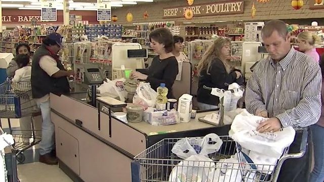 Food tax opponents say poor will suffer